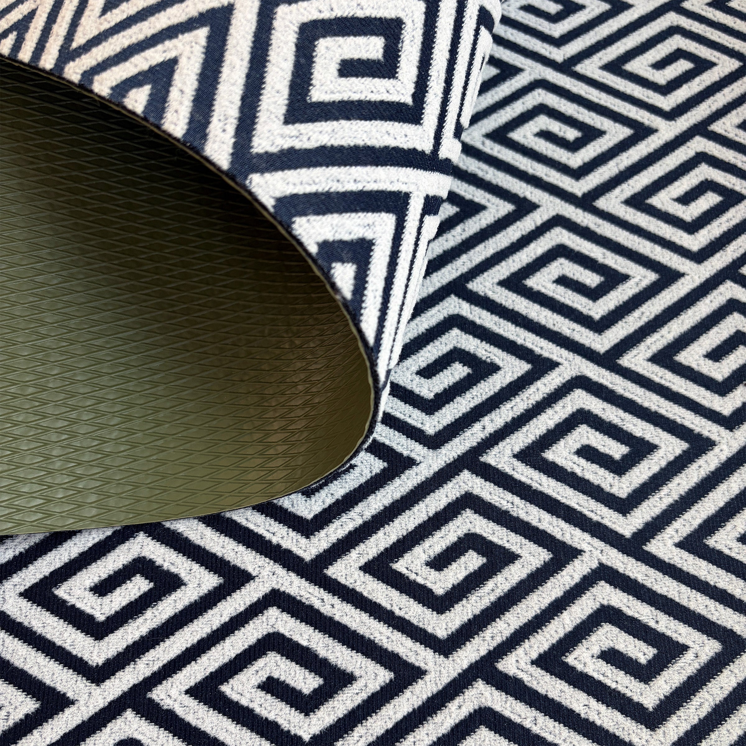 The Insider - Maze II (Navy) / Area Mat