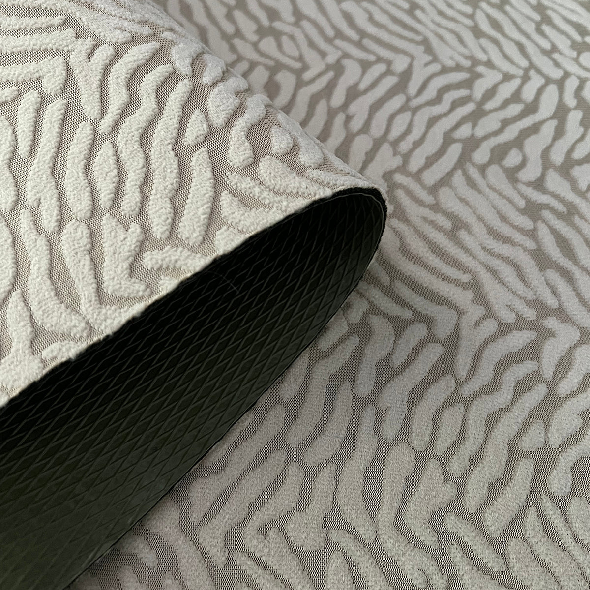 The Insider - Tigress (Almond) / XL Runner